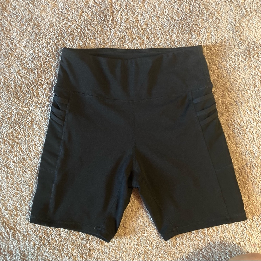 Ebb and Flow Biker Pocket Shorts Medium